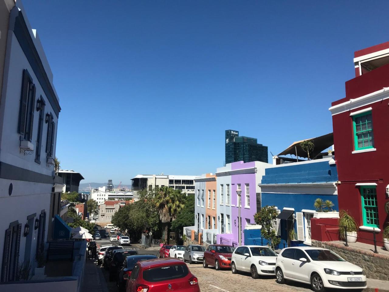 De Waterkant Piazza * Cape Town